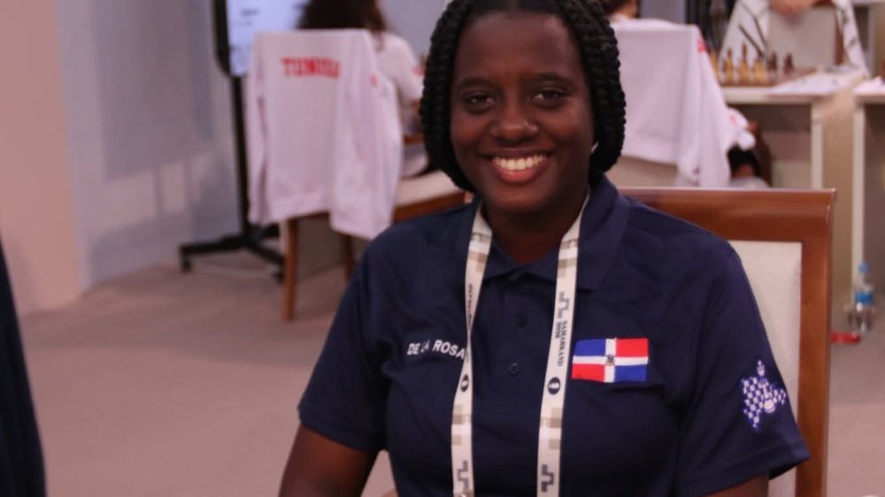 Miguelina De La Rosa, ajedrecista dominicana, compitiendo en la Olimpiada Mundial de Ajedrez 2026 en Samarcanda, Uzbekistán