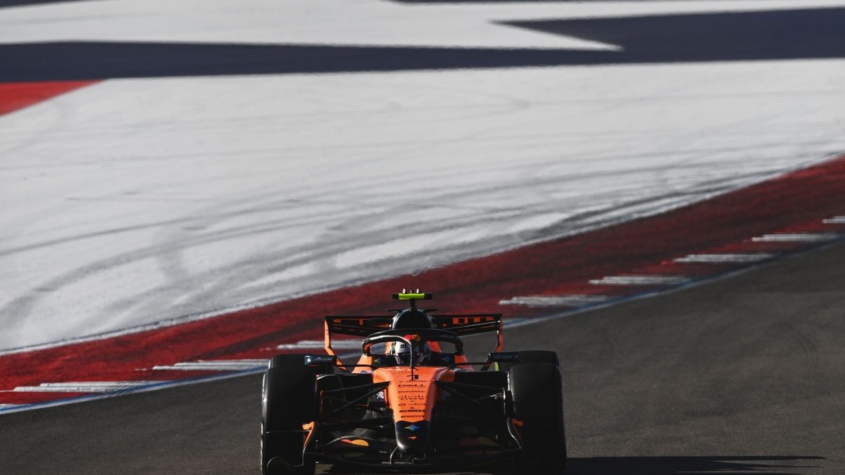 Lando Norris al volante del McLaren MCL40 en el Gran Premio de Estados Unidos 2026 en Austin