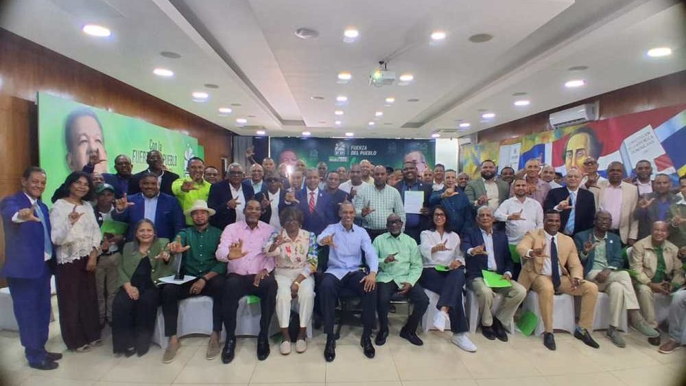 Juramentación de 79 vicesecretarios de Deportes de la Fuerza del Pueblo en la Casa Nacional Johnny Ventura en Gazcue