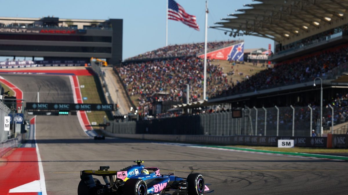 Franco Colapinto al volante del Alpine A526 durante los entrenamientos libres del GP de Estados Unidos en el Circuito de las Américas