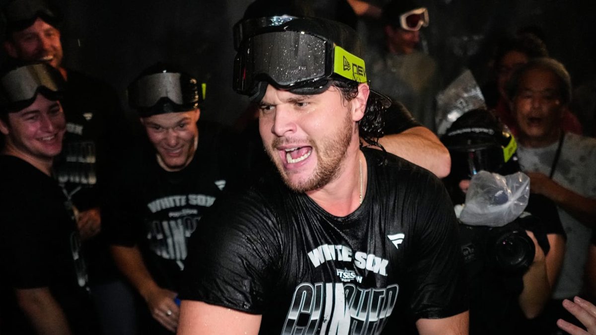 Jugadores de los White Sox de Chicago celebrando la clasificación a los playoffs 2026 tras vencer a los Royals 9-1 en Kansas City
