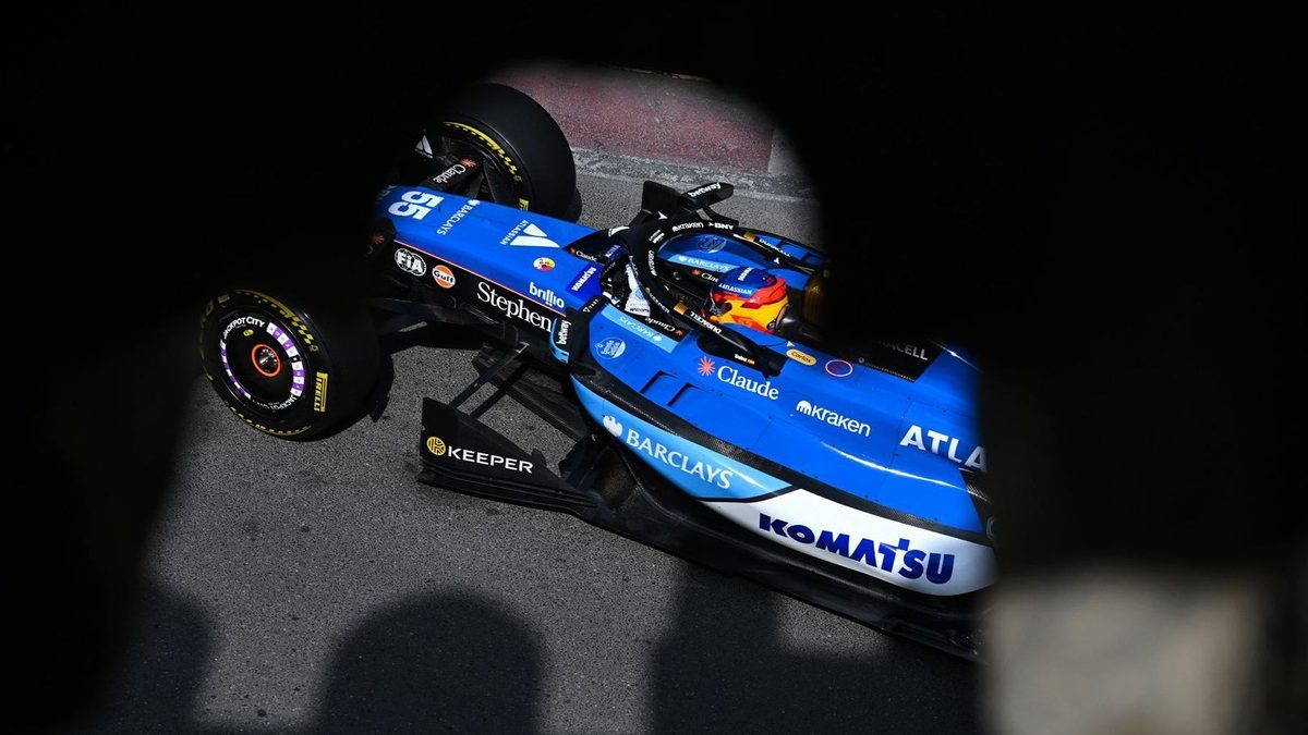 Carlos Sainz al volante del Williams FW47 durante la clasificación del Gran Premio de Azerbaiyán 2026 en Bakú